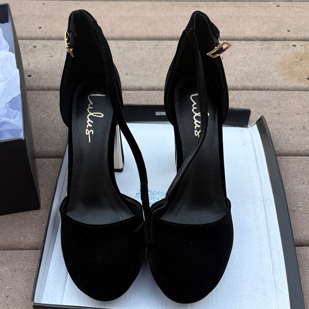 Lulu's Elegant Black Heels